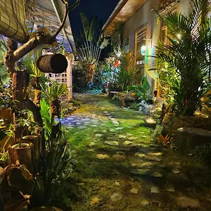 Hostel Vin Vin